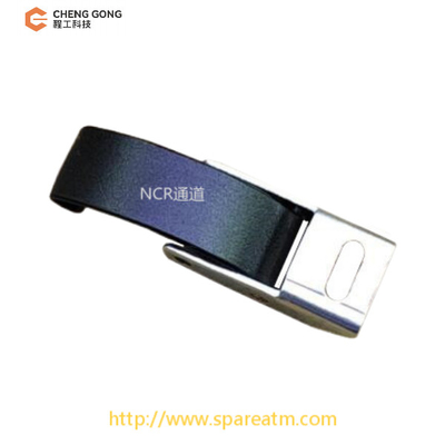 445-0756286-10 445075628610 NCR S2 Channel Iron Lock Buckle Untuk NCR Bagian Penggantian Komponen